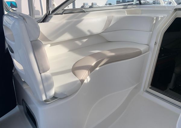 Boston Whaler 305 Conquest image