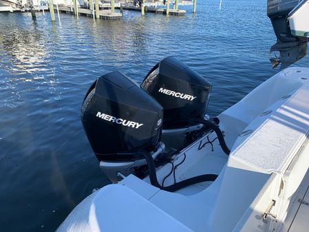 Boston Whaler 305 Conquest image