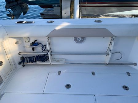 Boston Whaler 305 Conquest image