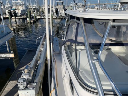 Boston Whaler 305 Conquest image