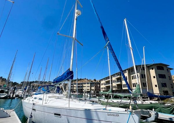 Beneteau Oceanis Clipper 393 image