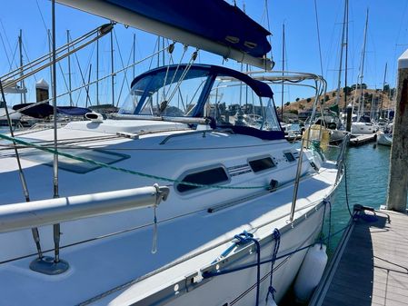 Beneteau Oceanis Clipper 393 image