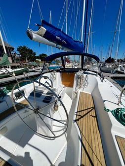 Beneteau Oceanis Clipper 393 image