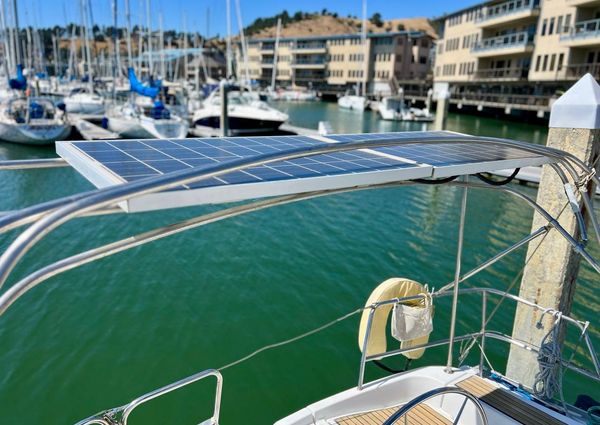 Beneteau Oceanis Clipper 393 image