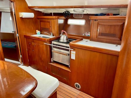 Beneteau Oceanis Clipper 393 image