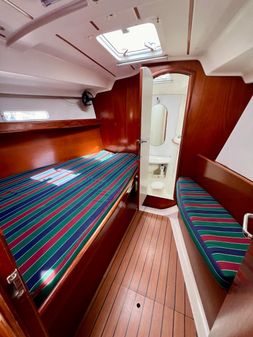 Beneteau Oceanis Clipper 393 image