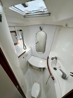 Beneteau Oceanis Clipper 393 image