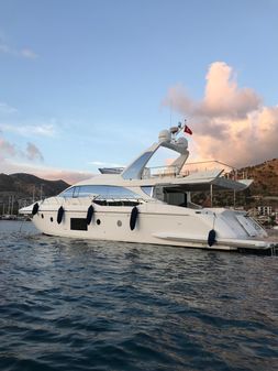 Azimut 66 image