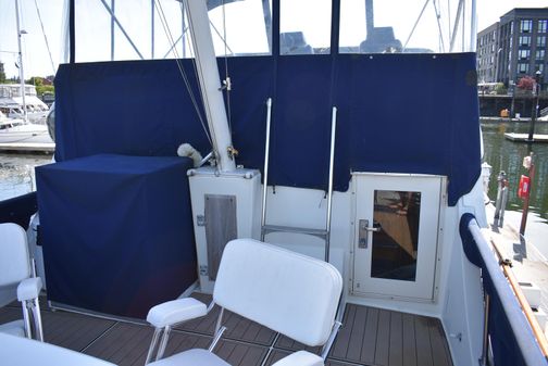 Tollycraft Cockpit Motor Yacht image