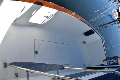 Tollycraft Cockpit Motor Yacht image