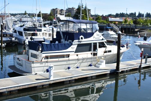 Tollycraft Cockpit Motor Yacht image