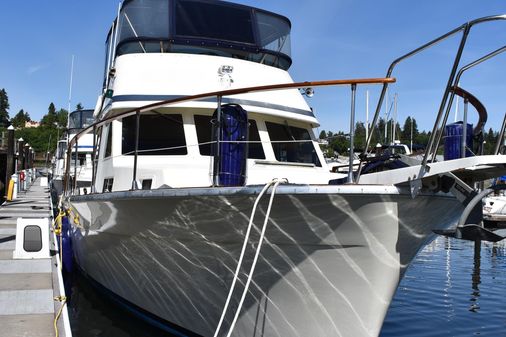 Tollycraft Cockpit Motor Yacht image