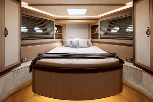 Monte Carlo Yachts MCY 80 image