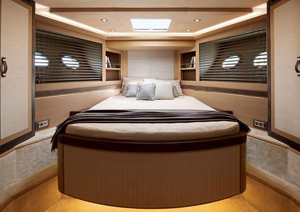 Monte-carlo-yachts MCY-80 image