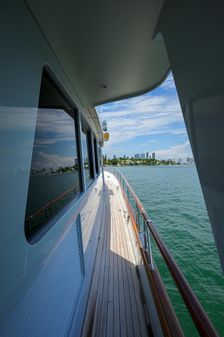 Lyman-Morse Motor Yacht image