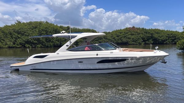 Sea Ray SLX 350