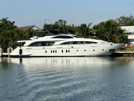 Azimut 116 image