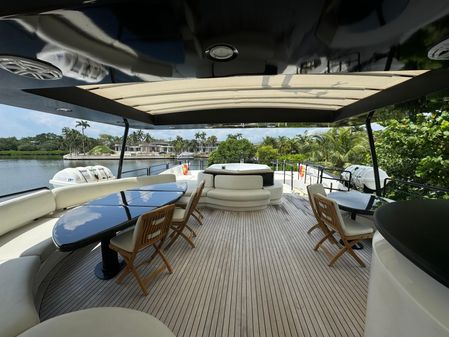 Azimut 116 image