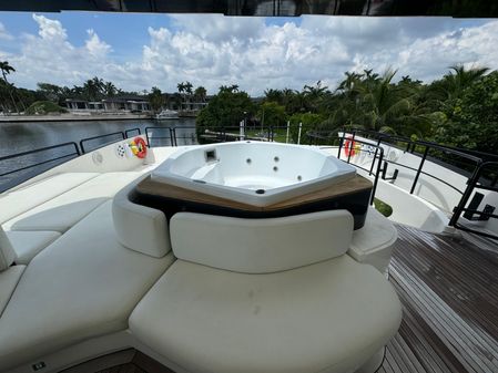 Azimut 116 image