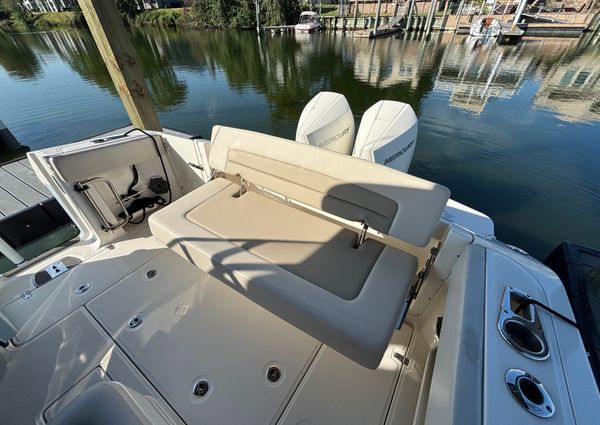 Boston Whaler 320 Vantage image