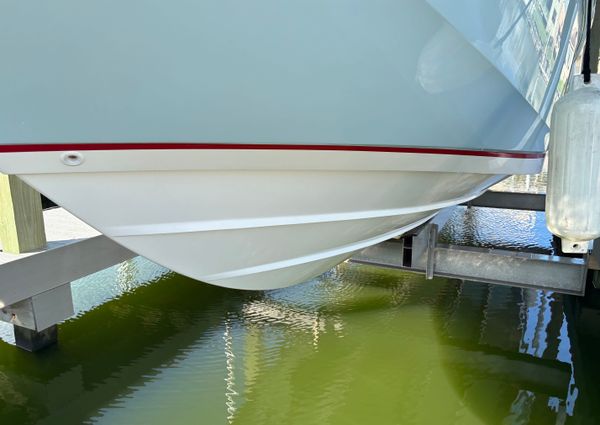 Boston Whaler 320 Vantage image