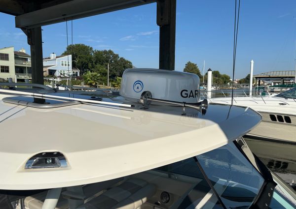 Boston Whaler 320 Vantage image