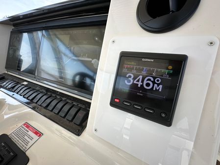 Sea Ray 550 Sedan Bridge image