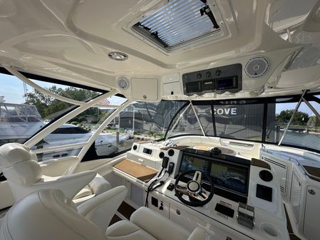 Sea Ray 550 Sedan Bridge image