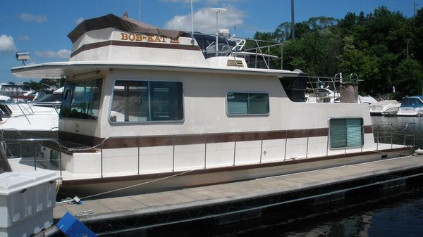 Harbor Master Houseboat 