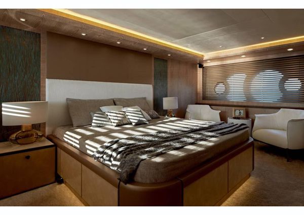 Monte-carlo-yachts MCY-86 image