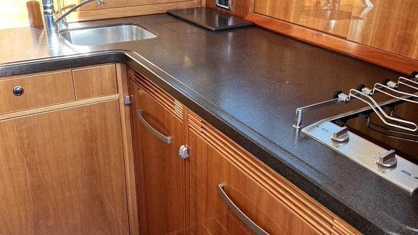 Riviera 51 Flybridge
