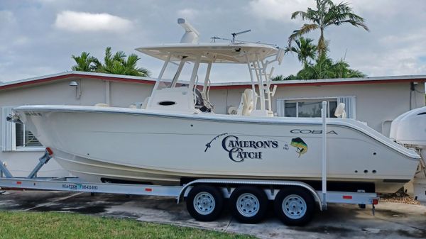 Cobia 301 Center Console