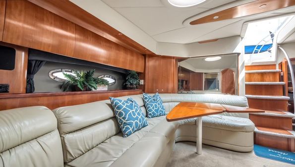 Cruisers Yachts 520 Express image