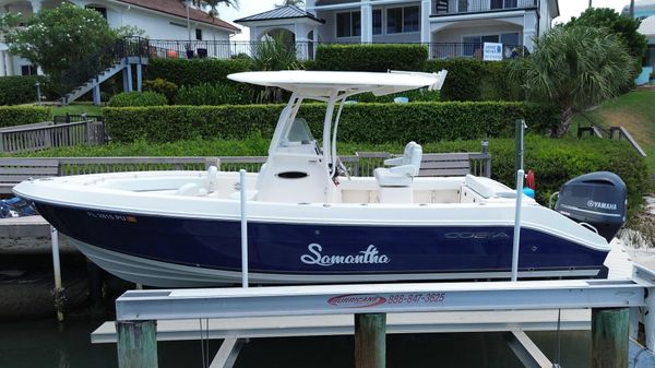 Cobia 256 Center Console 