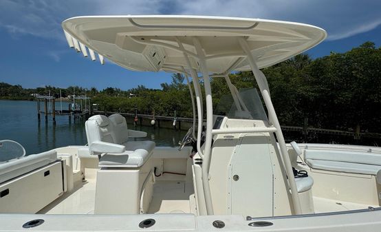 Cobia 256 Center Console image