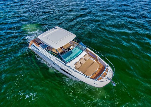 Sea Ray Sundancer 320 image