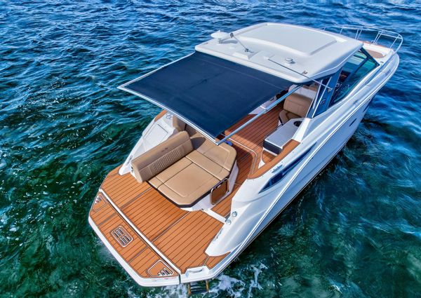 Sea Ray Sundancer 320 image