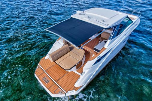 Sea Ray Sundancer 320 image