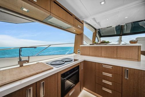 Galeon 56Sky image