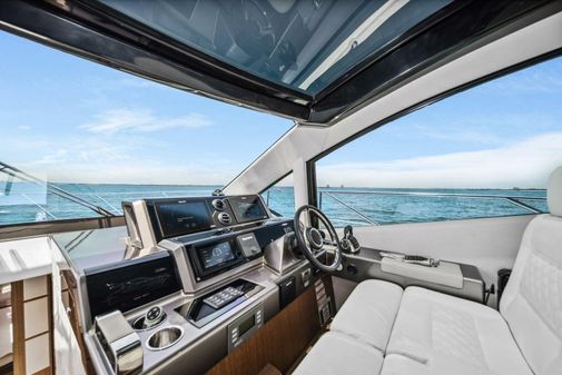 Galeon 56Sky image