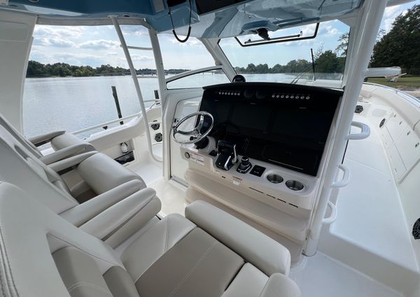 Boston Whaler 420 Outrage image