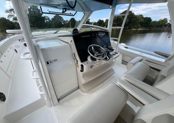 Boston Whaler 420 Outrage image