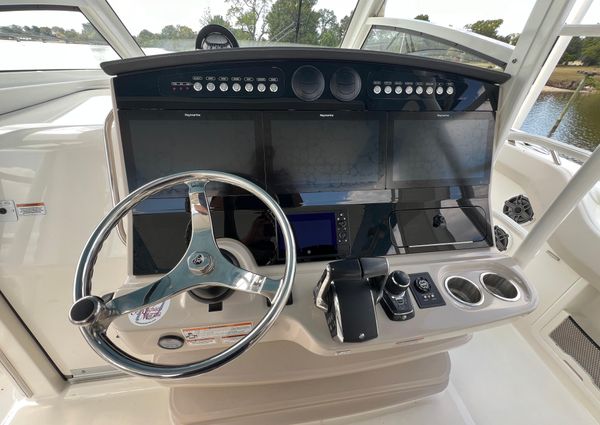 Boston Whaler 420 Outrage image