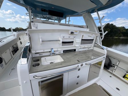 Boston Whaler 420 Outrage image