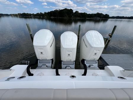 Boston Whaler 420 Outrage image