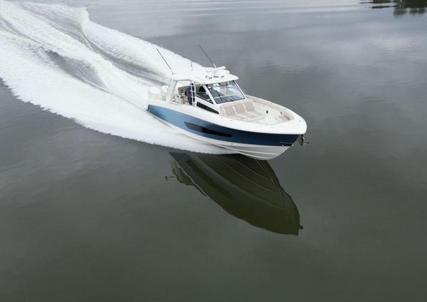 Boston Whaler 420 Outrage image