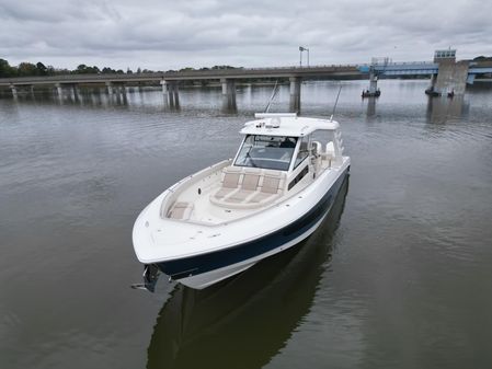 Boston Whaler 420 Outrage image