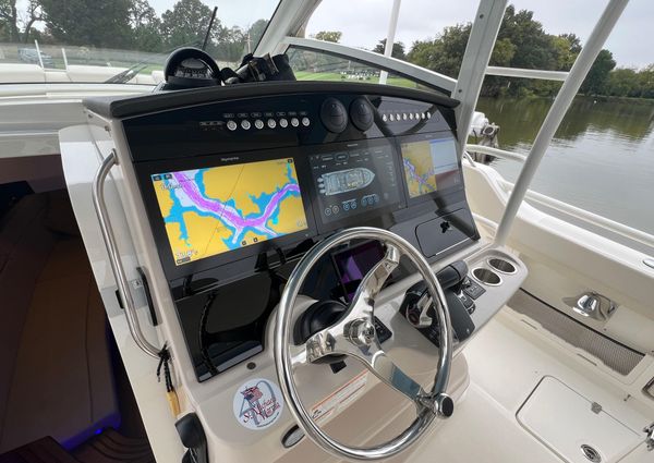 Boston Whaler 420 Outrage image