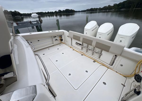 Boston Whaler 420 Outrage image