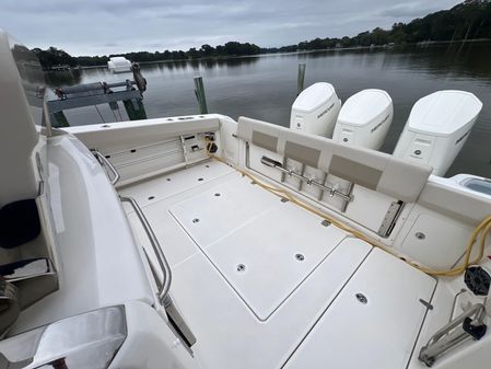 Boston Whaler 420 Outrage image